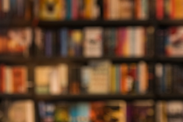 踢足球的知名球员